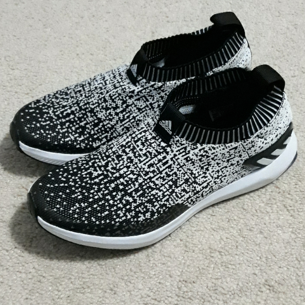 Adidas cloudfoam youth size 6 shoes
